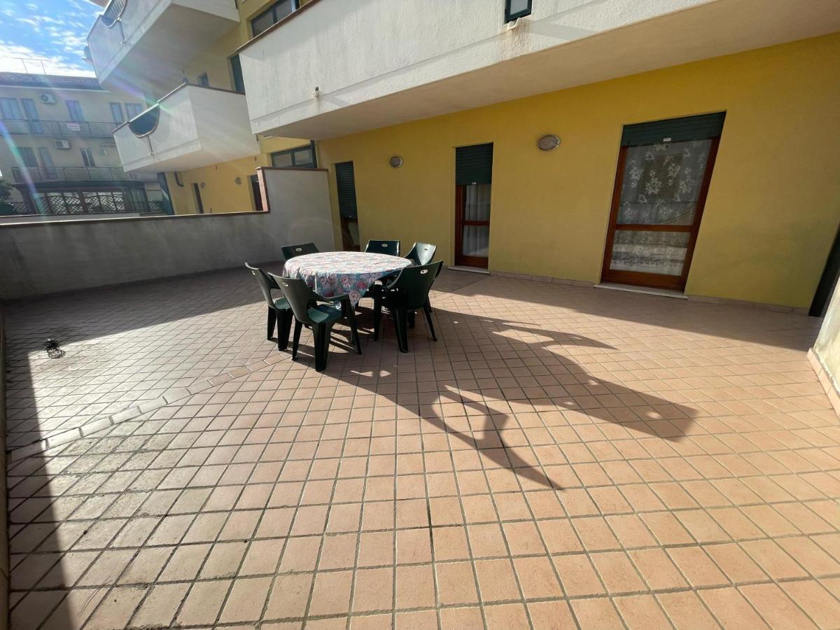 Residence Mediterraneo - Agenzia Cocal 卡奥莱 外观 照片